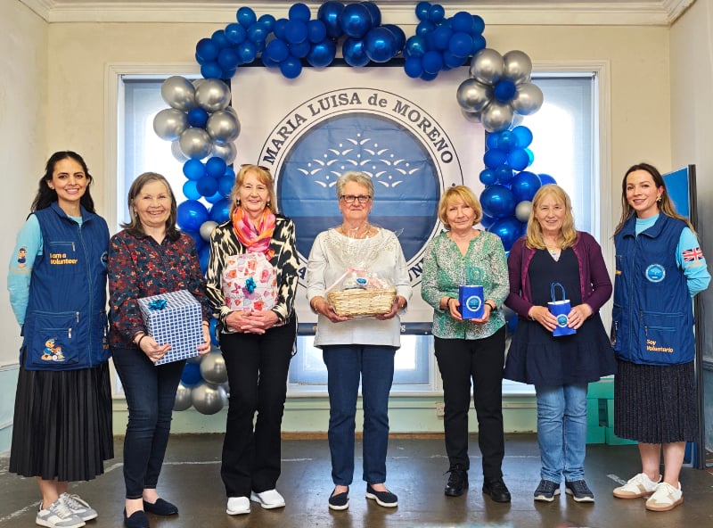 London seniors learn solidarity and teamwork through activities that promote unity and collaboration